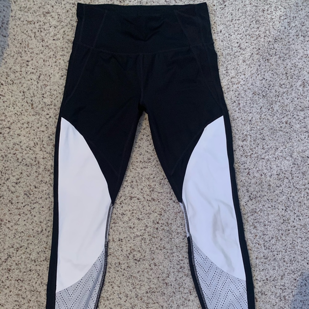 Athleta High Rise Precision 7/8 Tights Black White